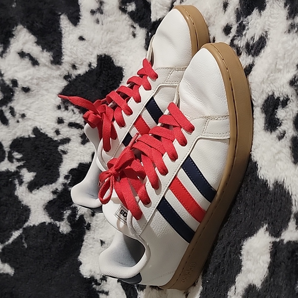 Adidas Sneakers